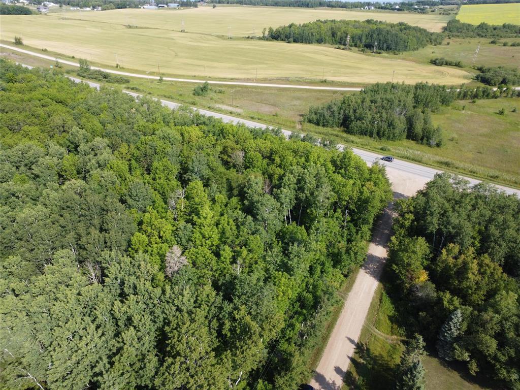 Photo 16 of 55 Whitecrest Road, Lac Du Bonnet MB