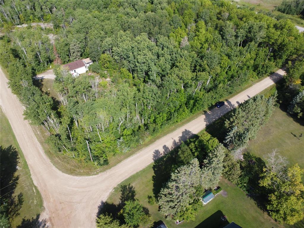 Photo 14 of 55 Whitecrest Road, Lac Du Bonnet MB