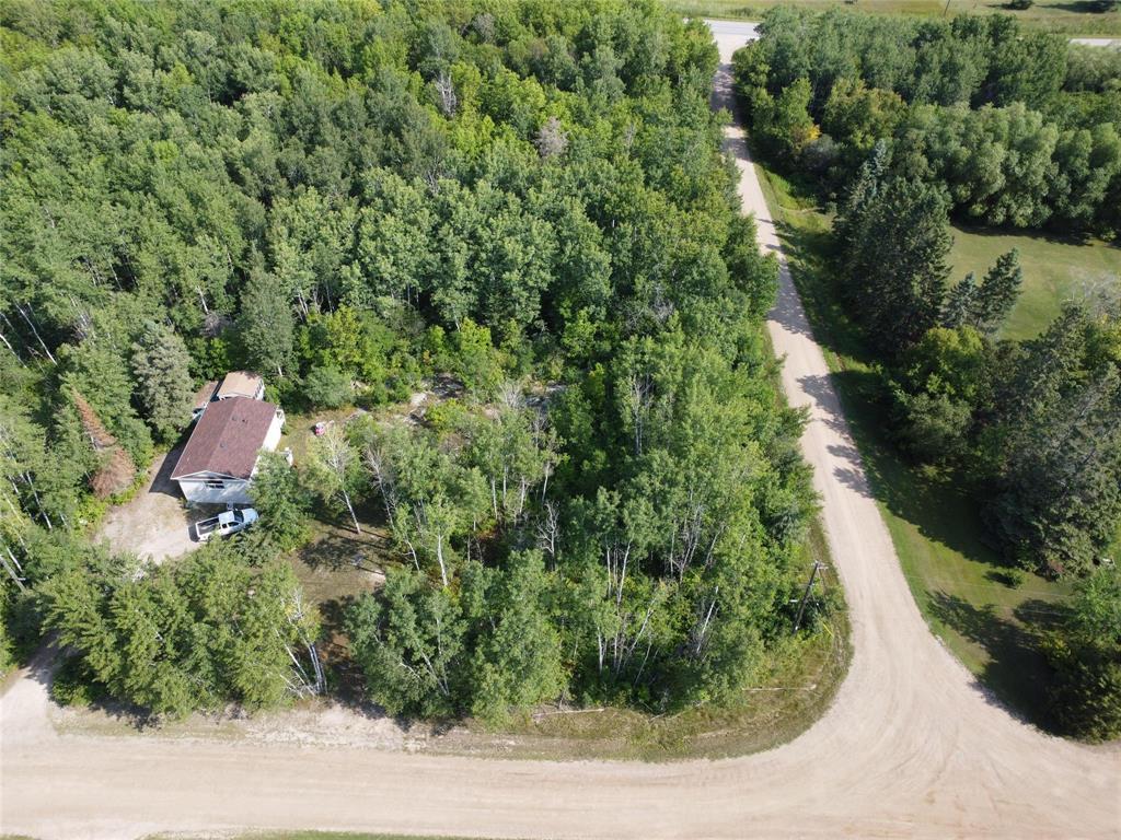Photo 11 of 55 Whitecrest Road, Lac Du Bonnet MB