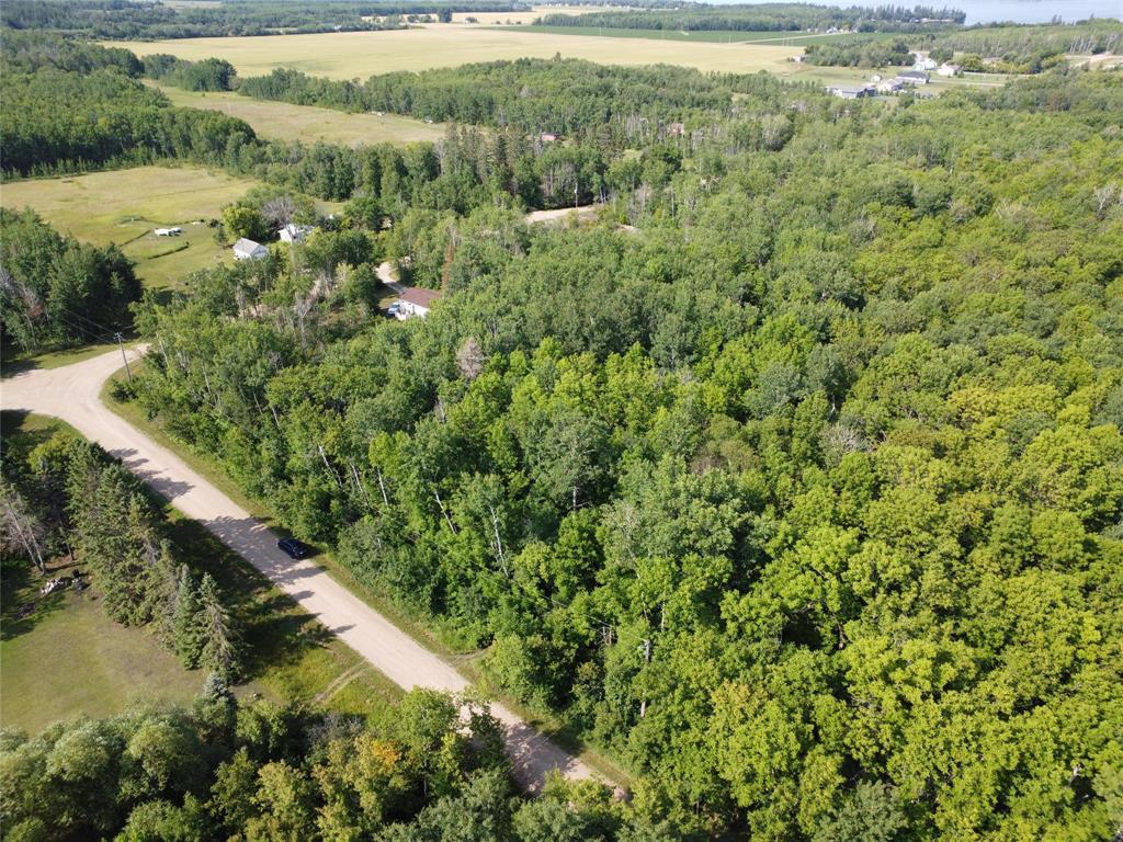 Photo 21 of 55 Whitecrest Road, Lac Du Bonnet MB