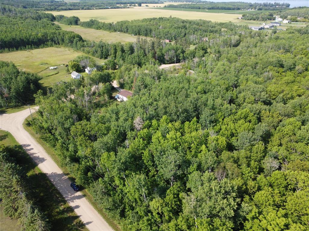 Photo 22 of 55 Whitecrest Road, Lac Du Bonnet MB