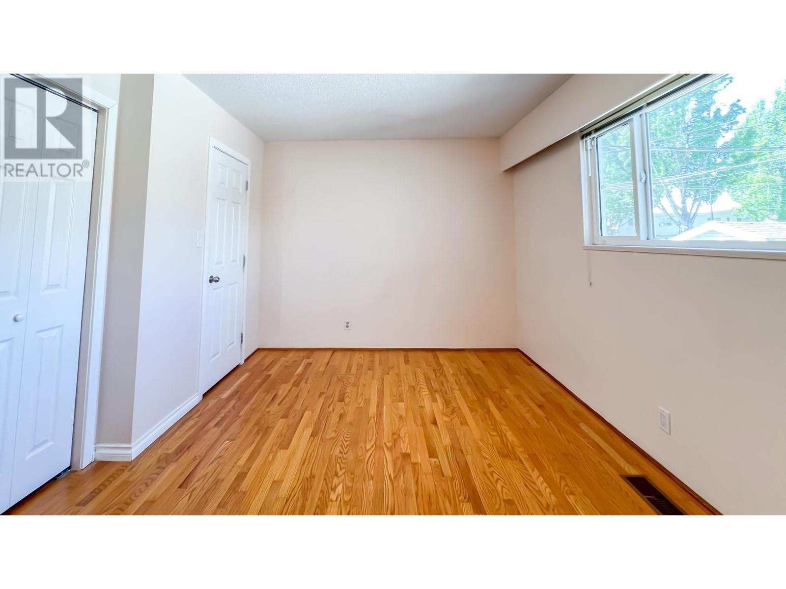 Photo 40 of 4207 Union Street, Burnaby BC
