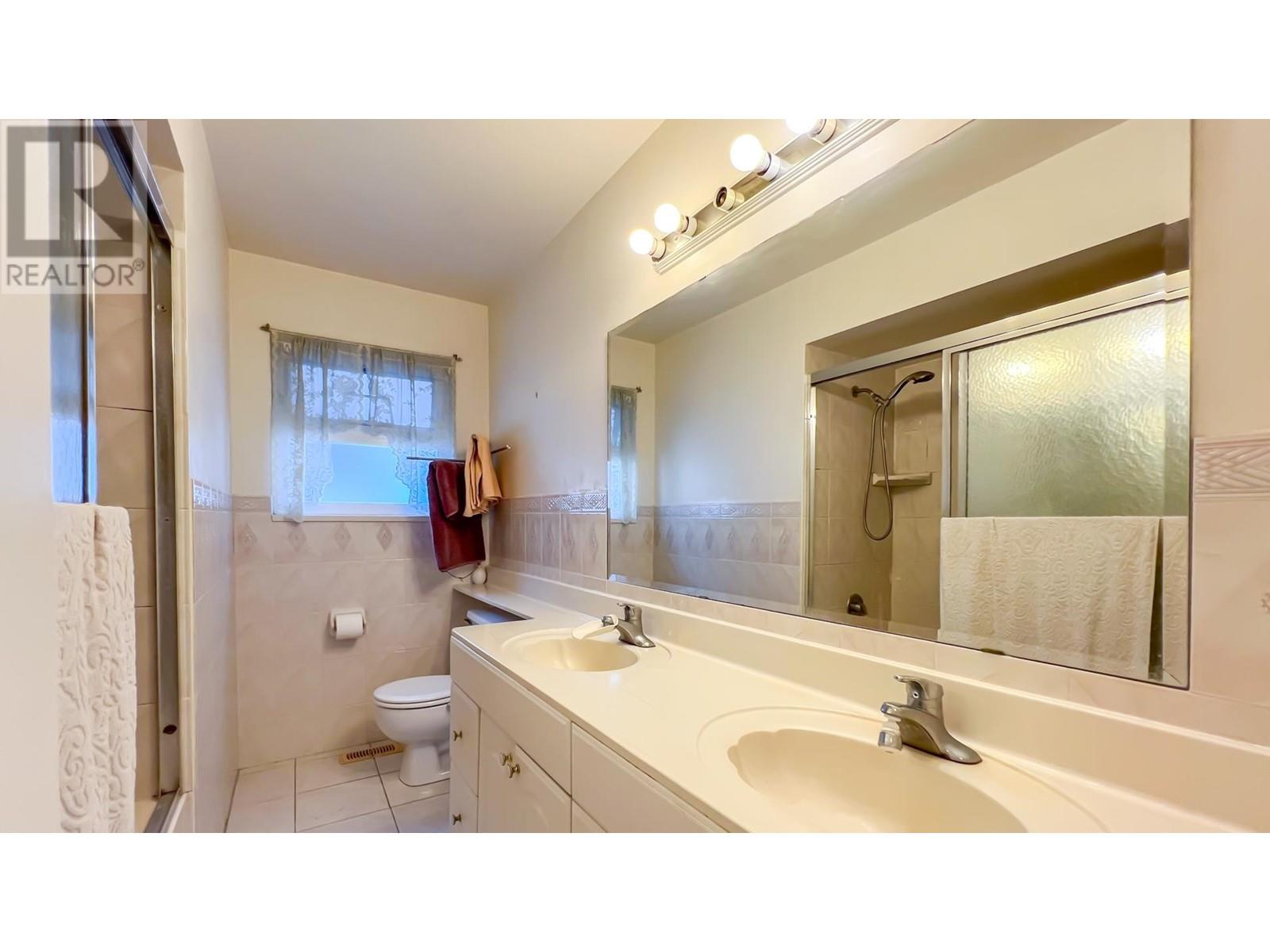 Photo 1 of 4207 Union Street, Burnaby BC