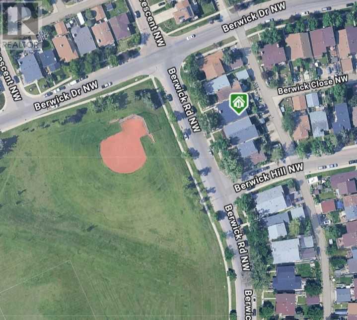 Single Family House Bi-level for Sale in  Berwick Road NW Beddington Heights Calgary 