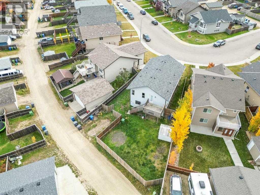 60 Long Close, Red Deer