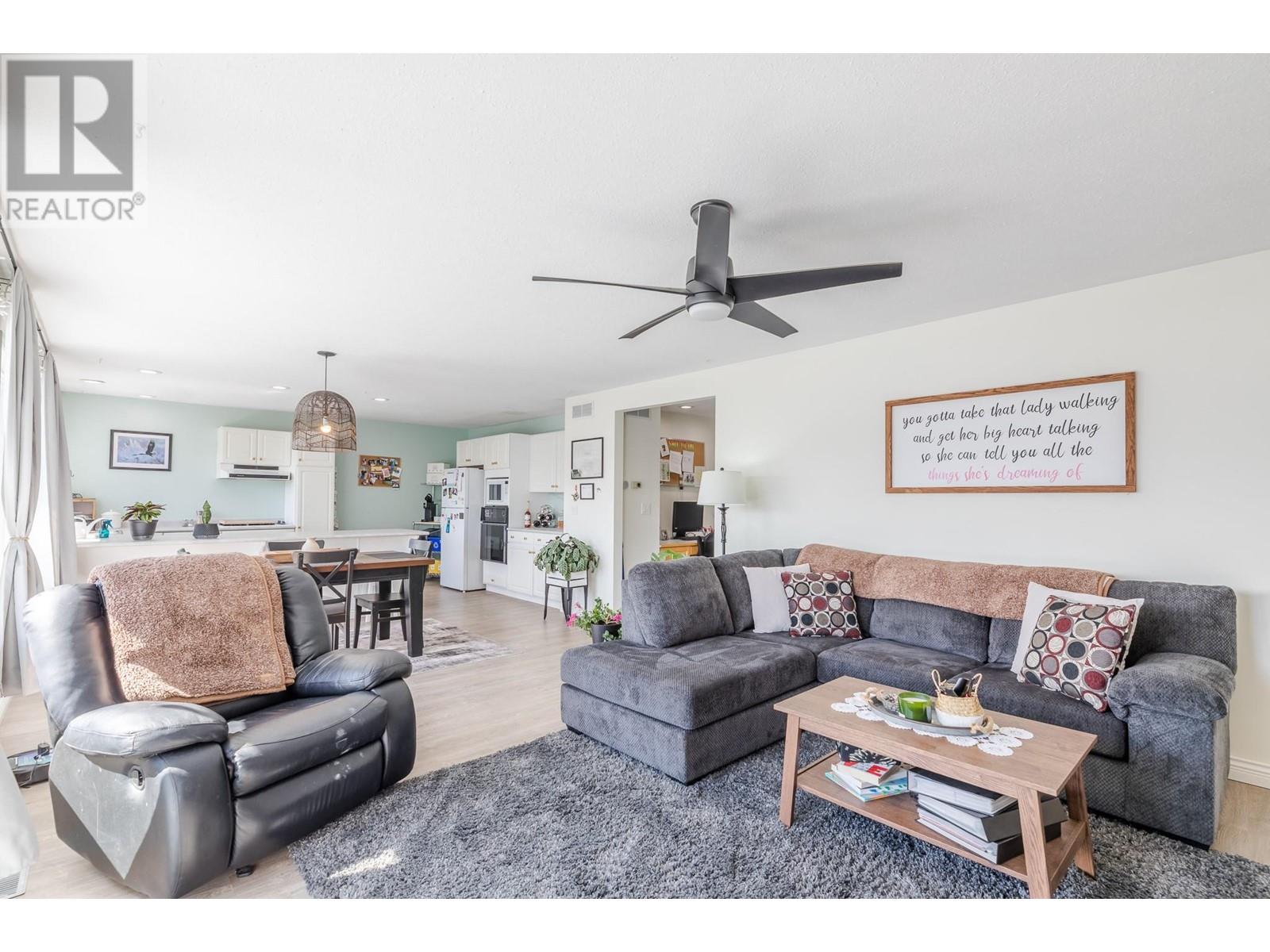  6471 Vernon Avenue, Peachland