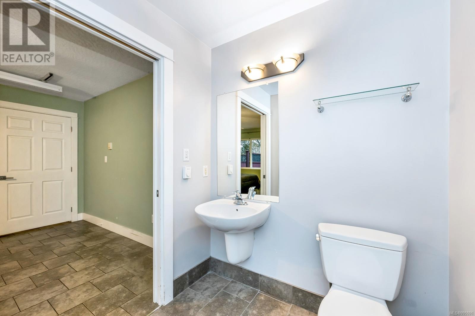 2273 Pond Pl, Sooke