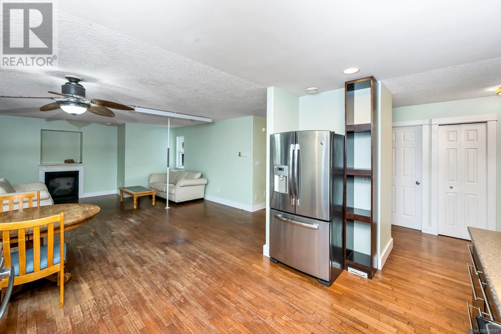 2273 Pond Pl, Sooke