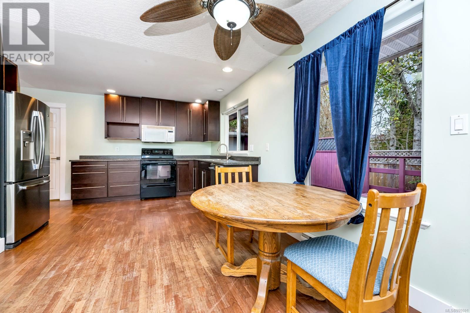 2273 Pond Pl, Sooke