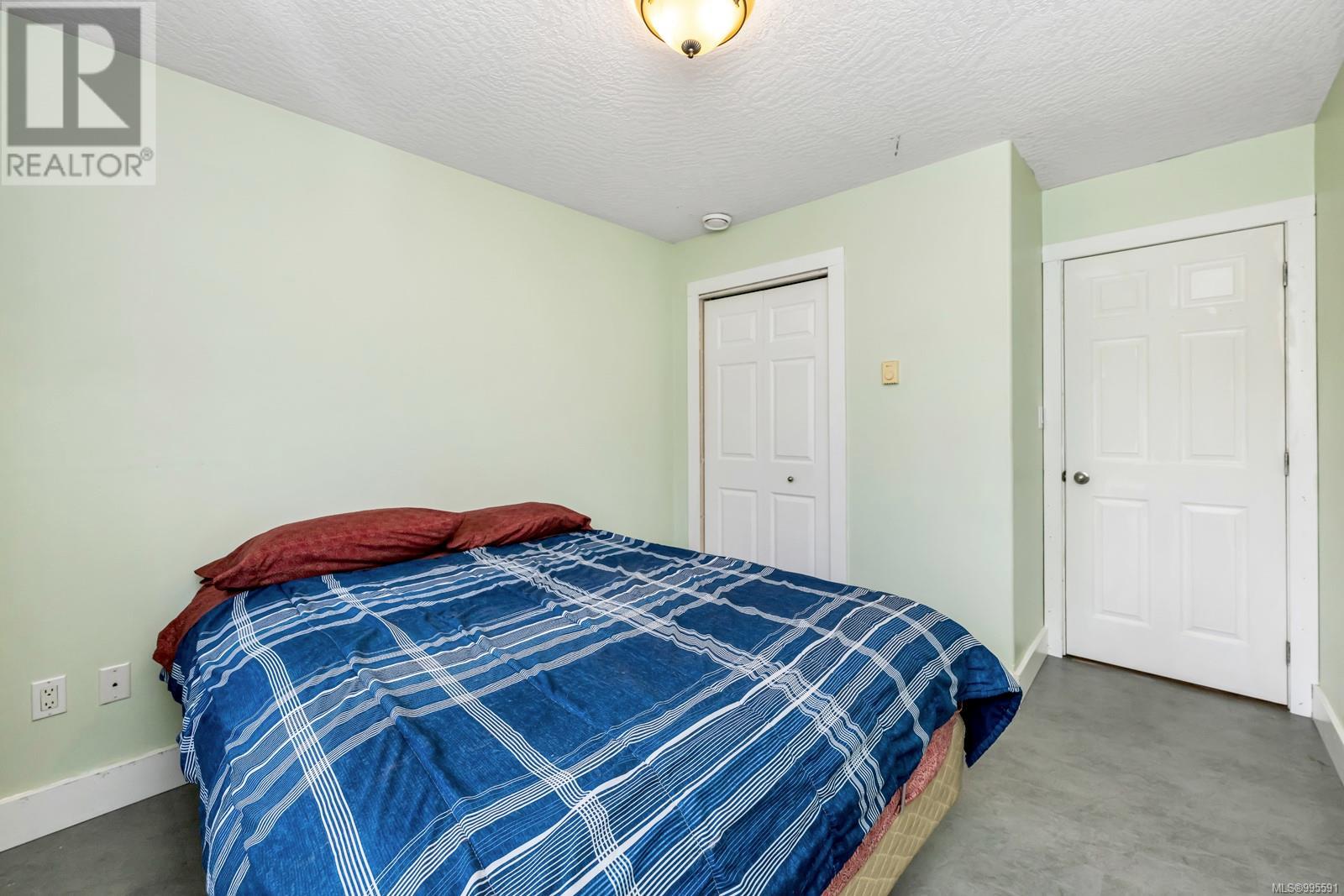 2273 Pond Pl, Sooke