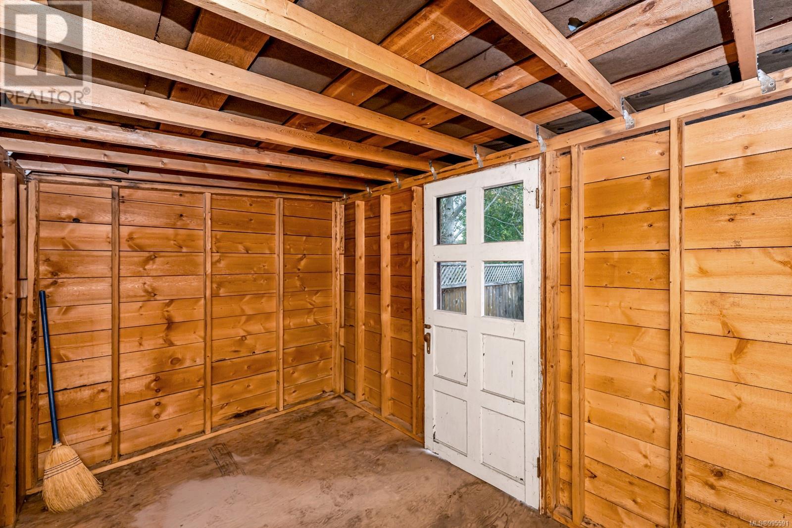 2273 Pond Pl, Sooke