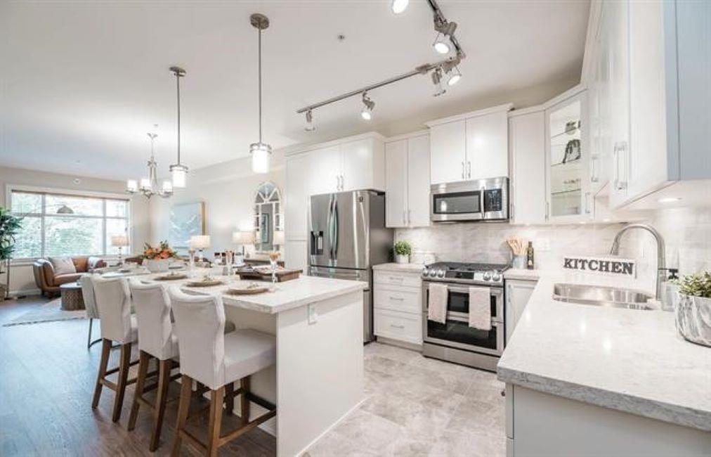 Photo 2 of 306 20932 83 Avenue, Langley BC
