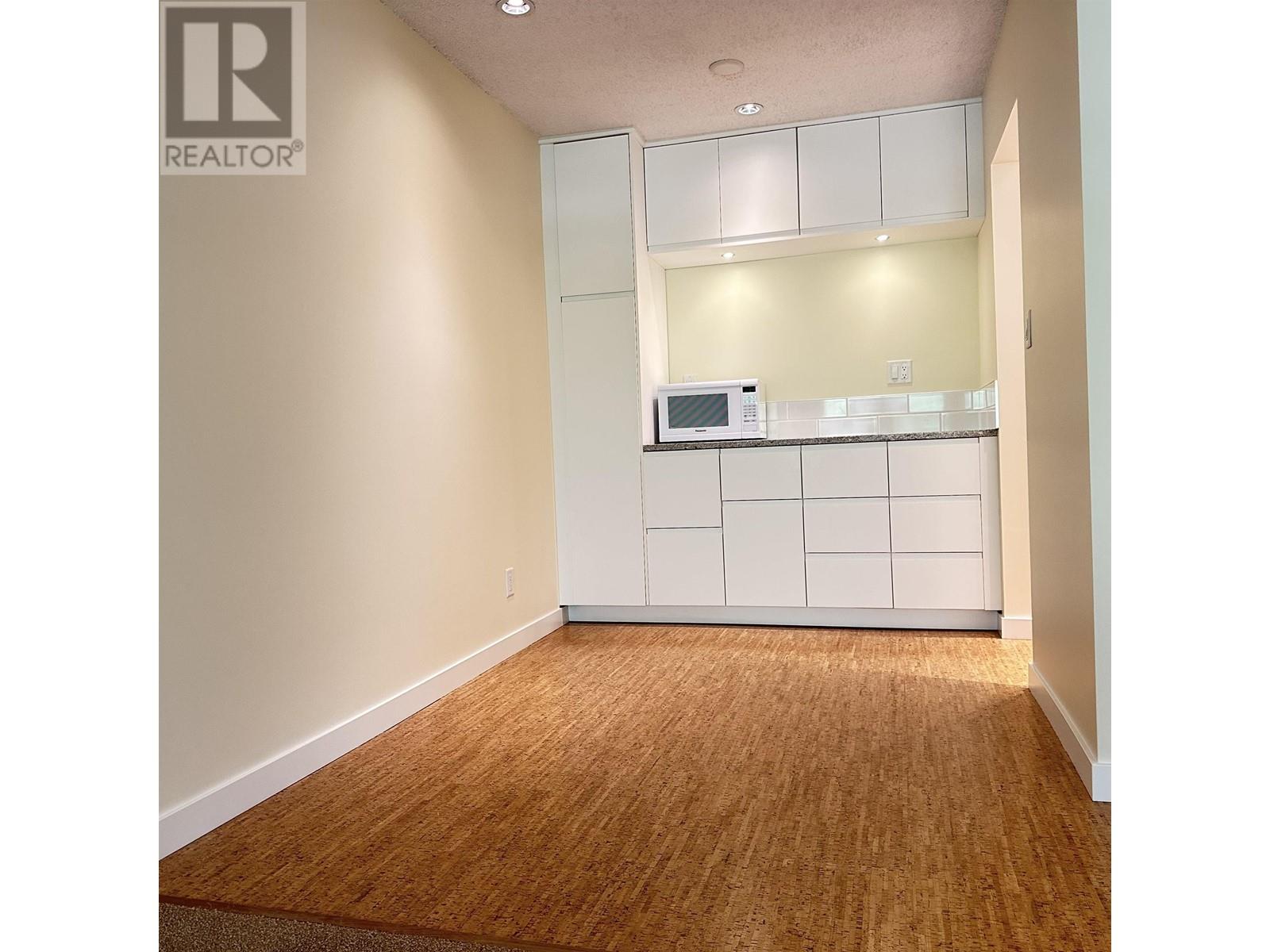 Photo 12 of 309 1422 E 3rd Avenue, Vancouver BC