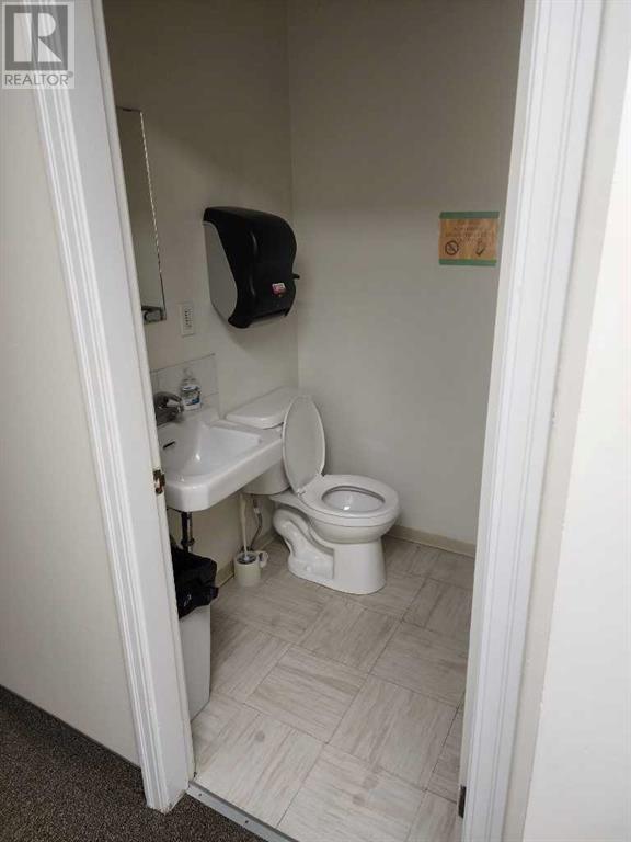 Photo 15 of 4813 4 Avenue, Edson AB