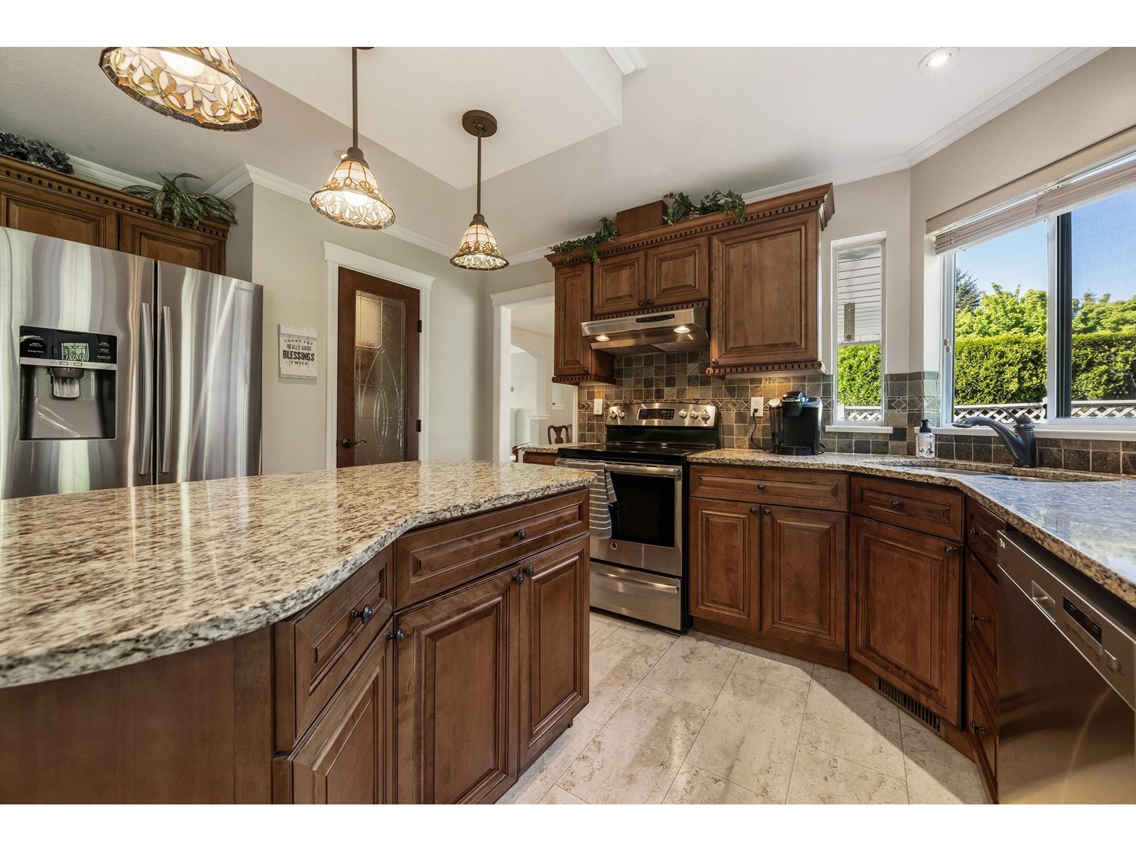 Photo 4 of 8030 153 A Street, Surrey BC