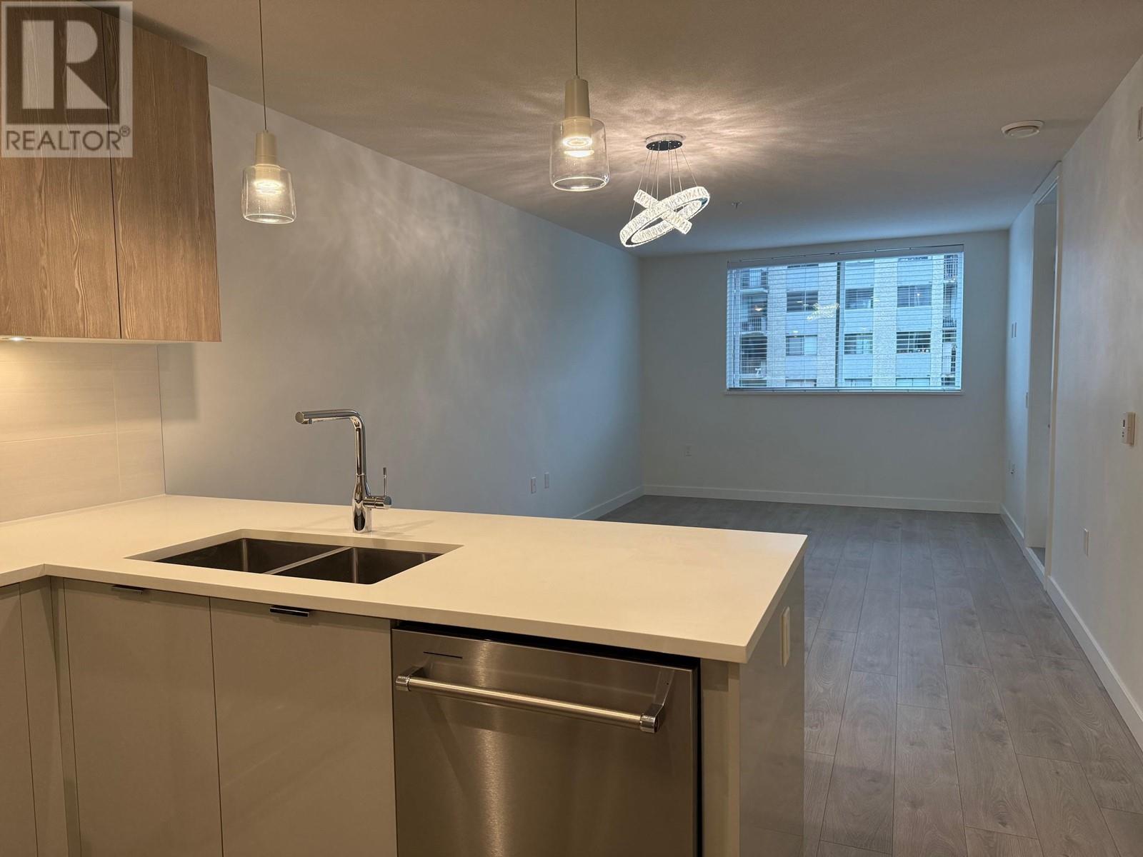 202 108 E 8TH STREET, North Vancouver real estate listing R2972364