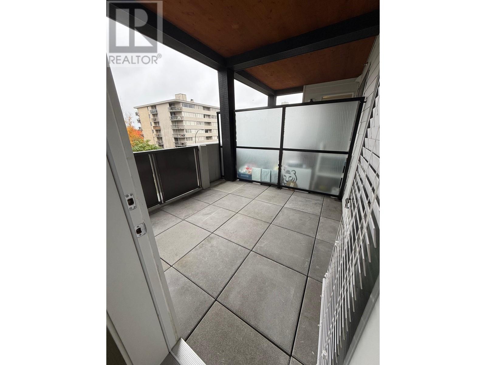 202 108 E 8TH STREET, North Vancouver real estate listing R2972364
