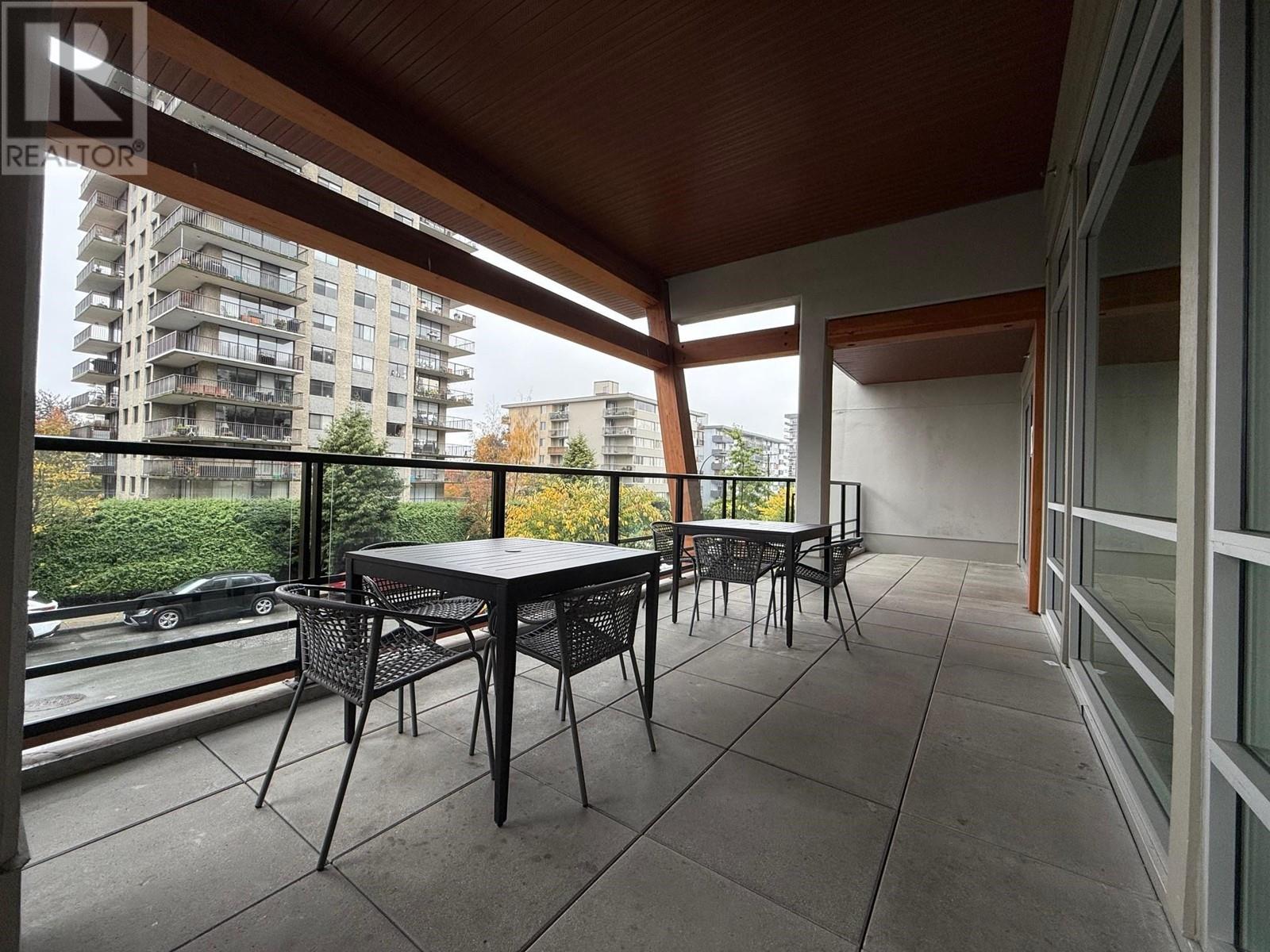 202 108 E 8TH STREET, North Vancouver real estate listing R2972364
