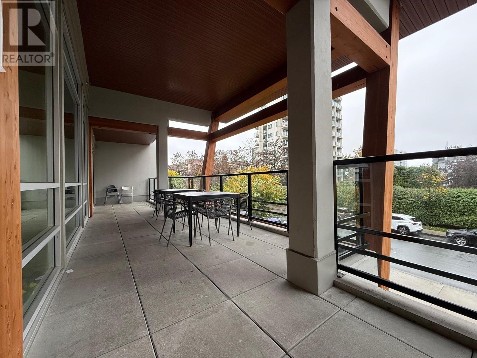 202 108 E 8TH STREET, North Vancouver real estate listing R2972364