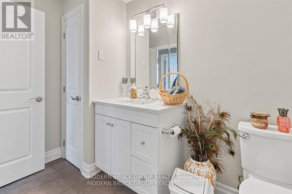 Photo 14 of 103 1109 Millwood Avenue, Brockville ON