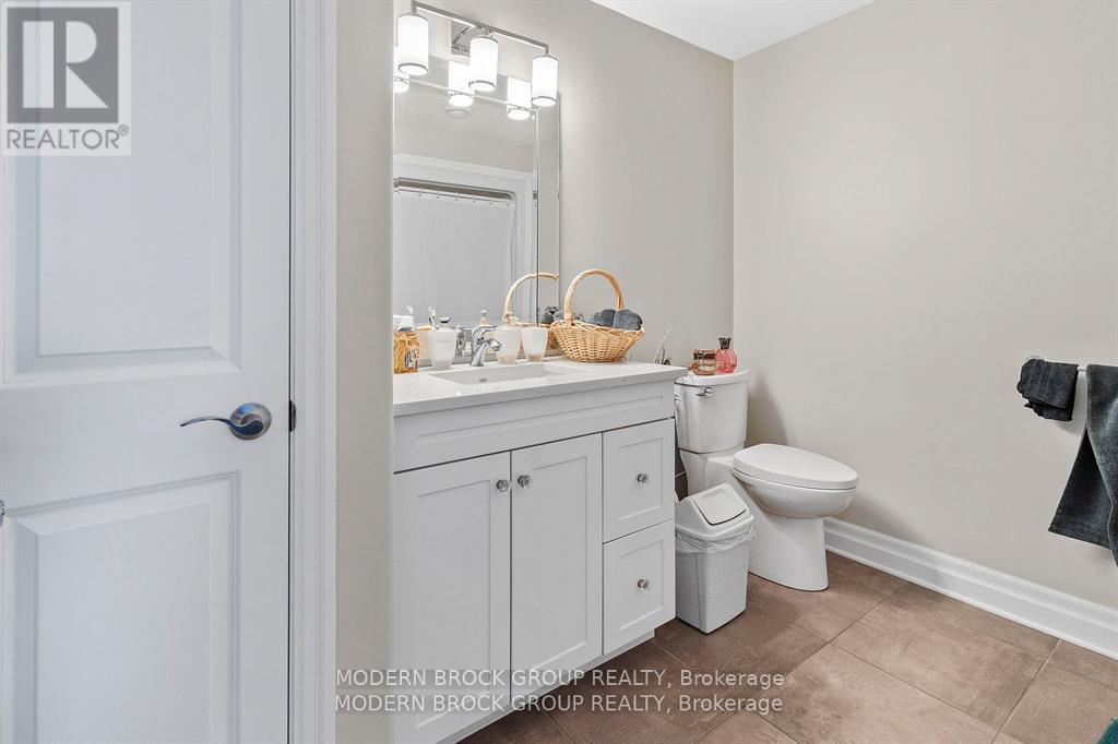 Photo 30 of 103 1109 Millwood Avenue, Brockville ON