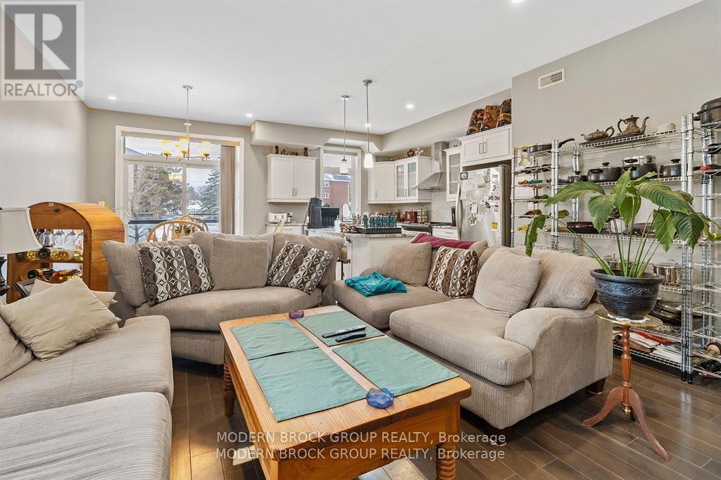 Photo 33 of 103 1109 Millwood Avenue, Brockville ON