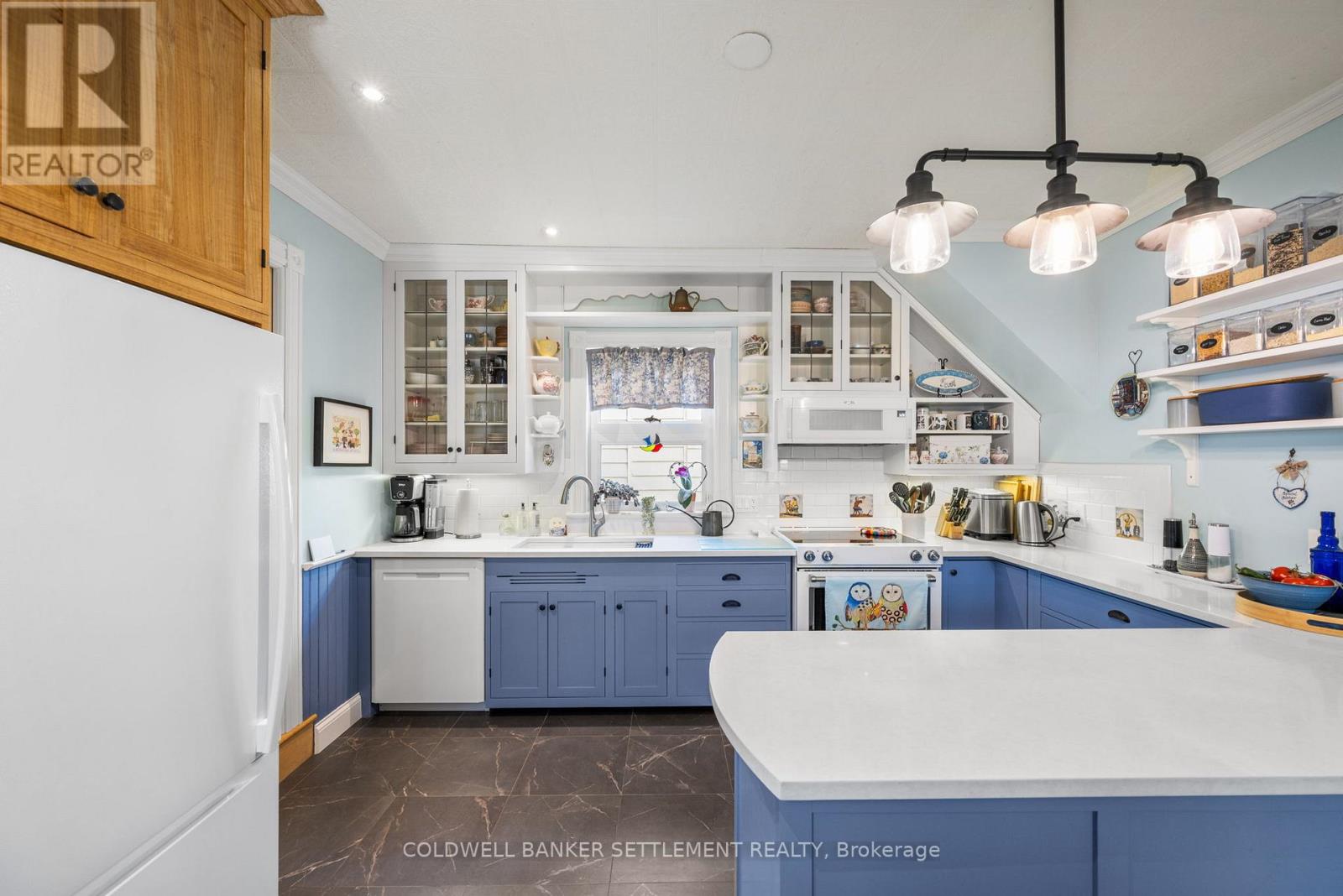 Photo 17 of 27 Lewis Street, Perth ON