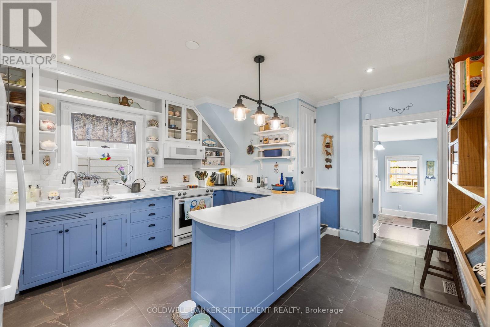 Photo 16 of 27 Lewis Street, Perth ON