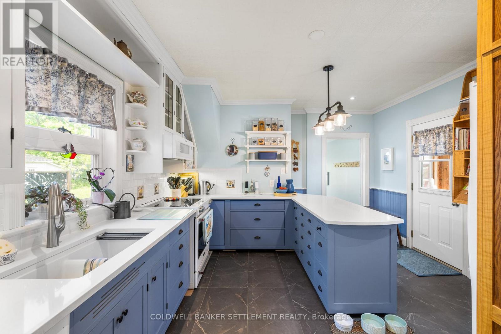 Photo 15 of 27 Lewis Street, Perth ON