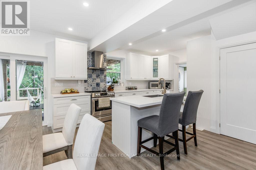 Photo 9 of 309 Gill Street, Orillia ON