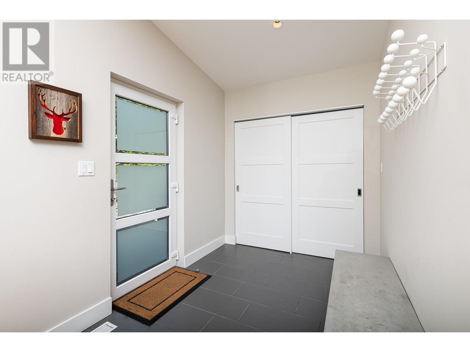 17246 PILOT BAY Road, Crawford Bay