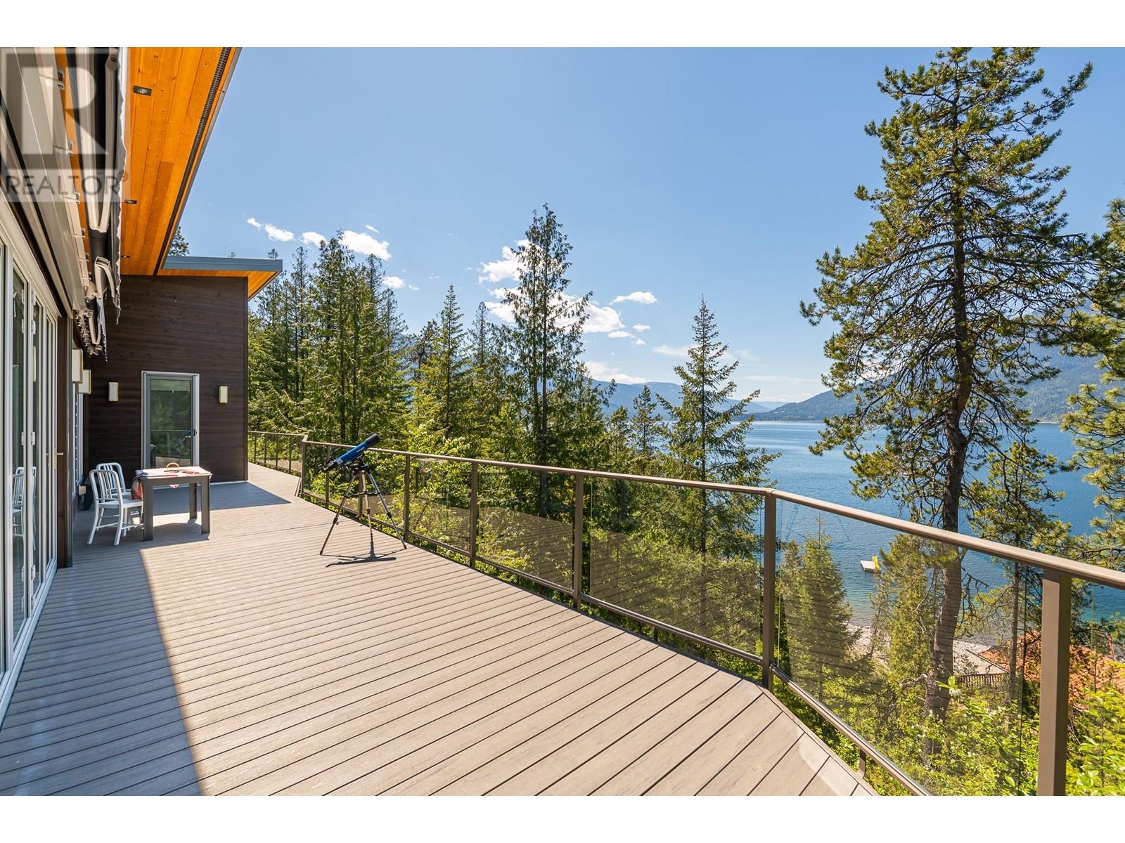 17246 PILOT BAY Road, Crawford Bay