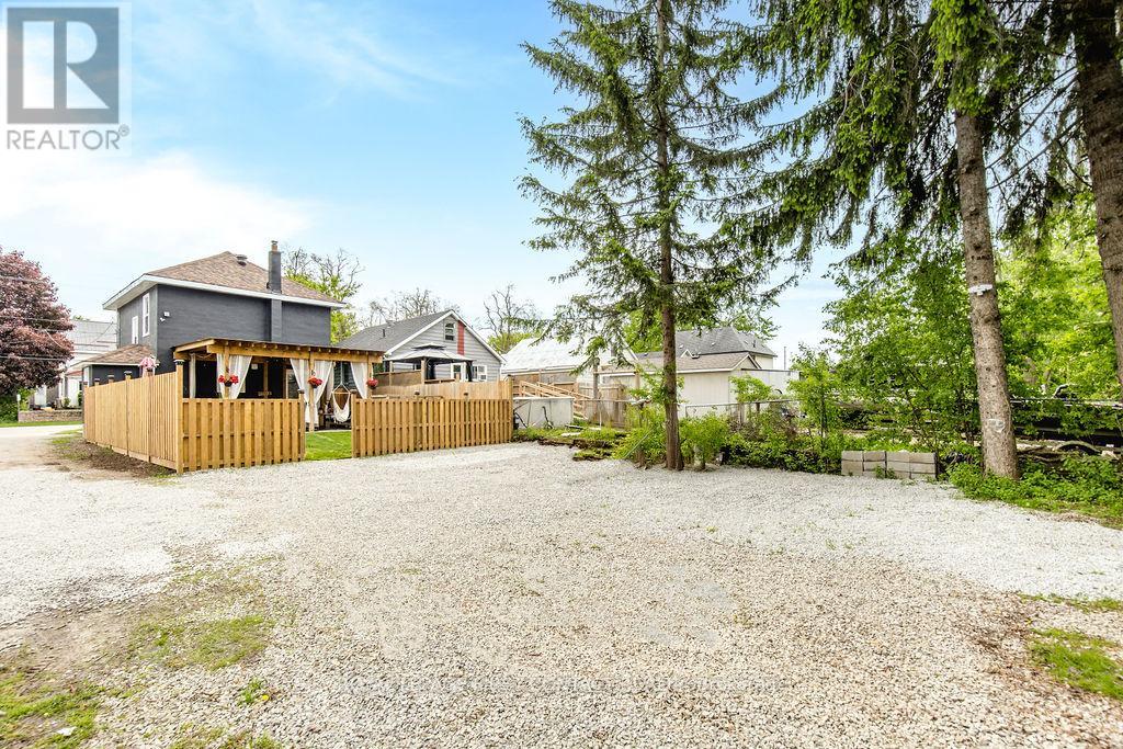 Photo 36 of 309 Gill Street, Orillia ON