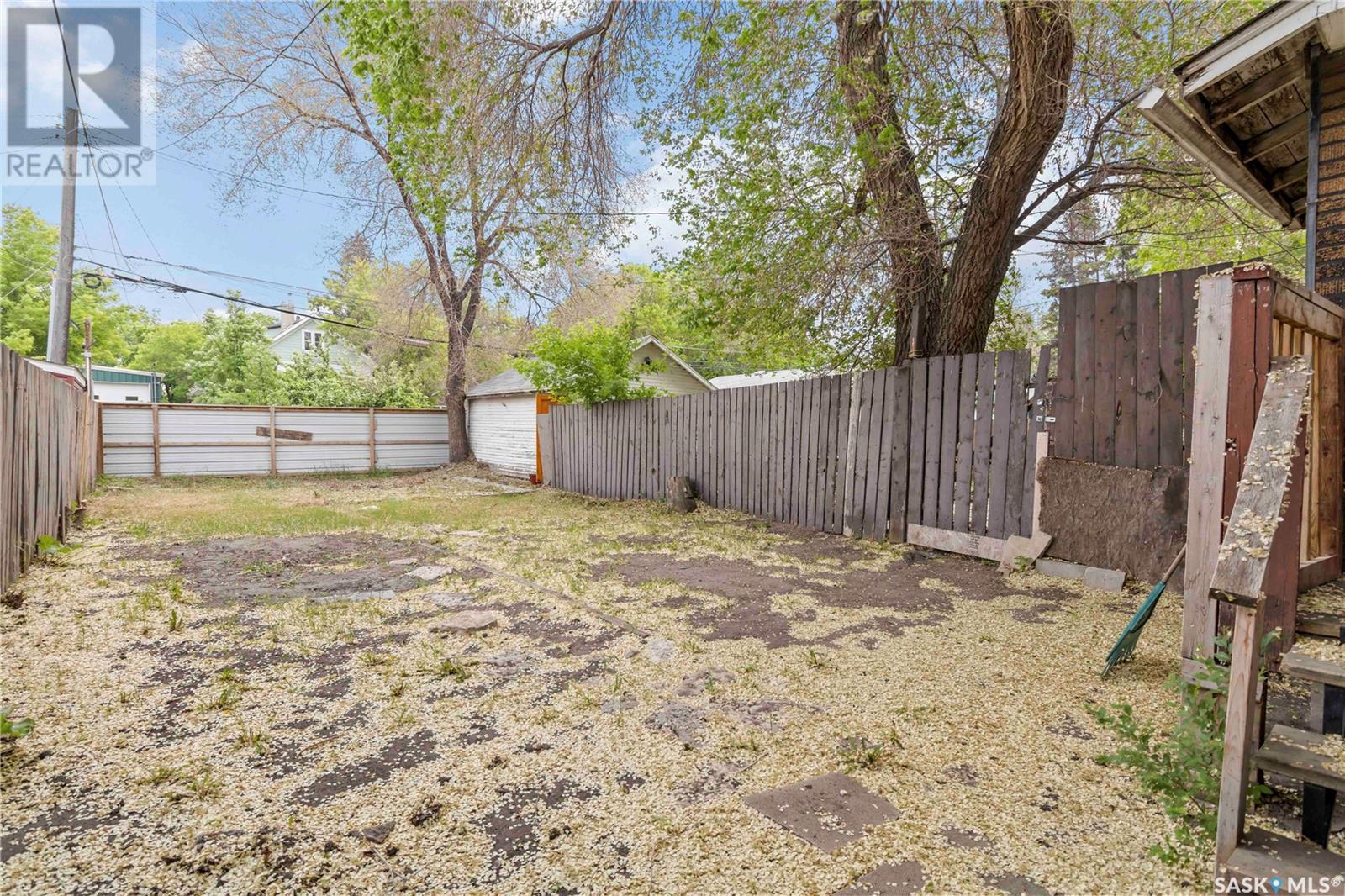 Photo 27 of 110 F Avenue S, Saskatoon SK
