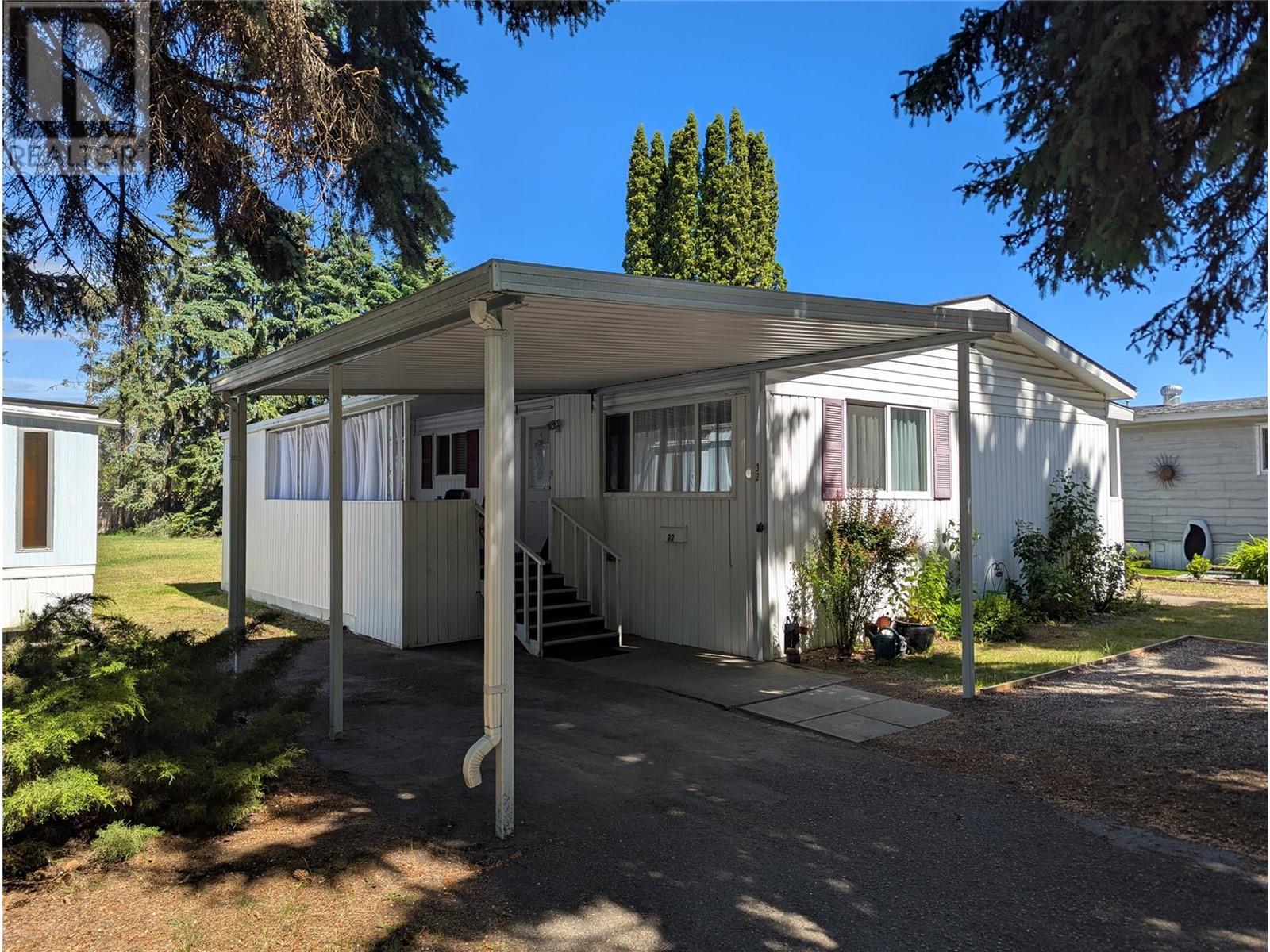 #32-3535 Casorso Road, Kelowna