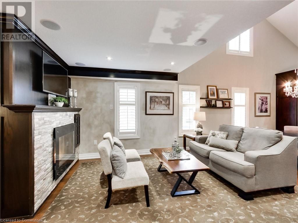 Photo 31 of 89 Toulon Avenue, Ancaster ON