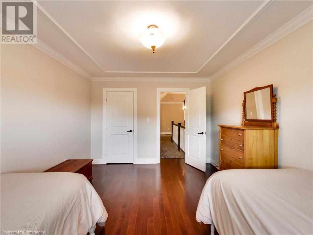 Photo 33 of 89 Toulon Avenue, Ancaster ON