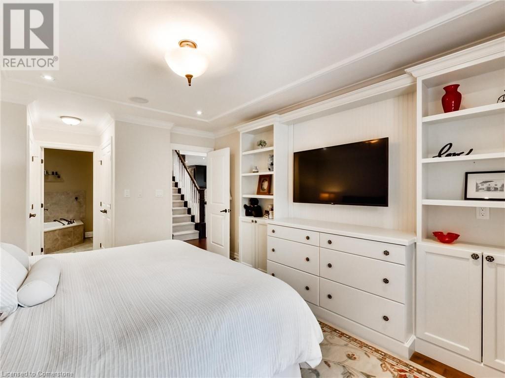 Photo 36 of 89 Toulon Avenue, Ancaster ON