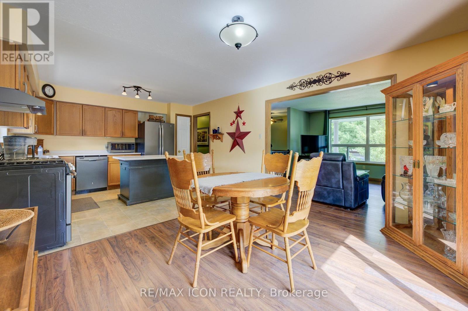 Photo 13 of 178 Melissa Crescent, Wellington North ON