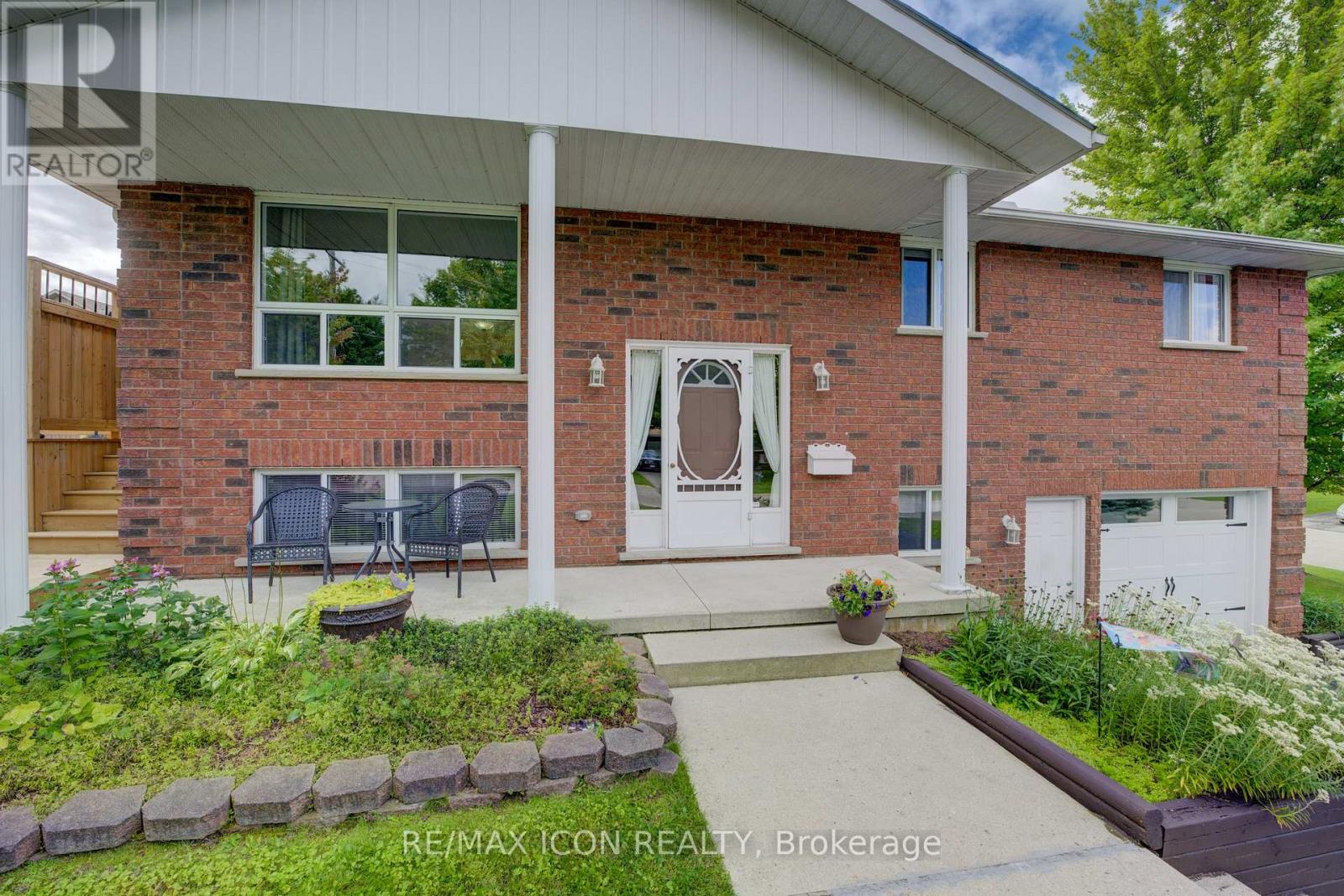 Photo 3 of 178 Melissa Crescent, Wellington North ON