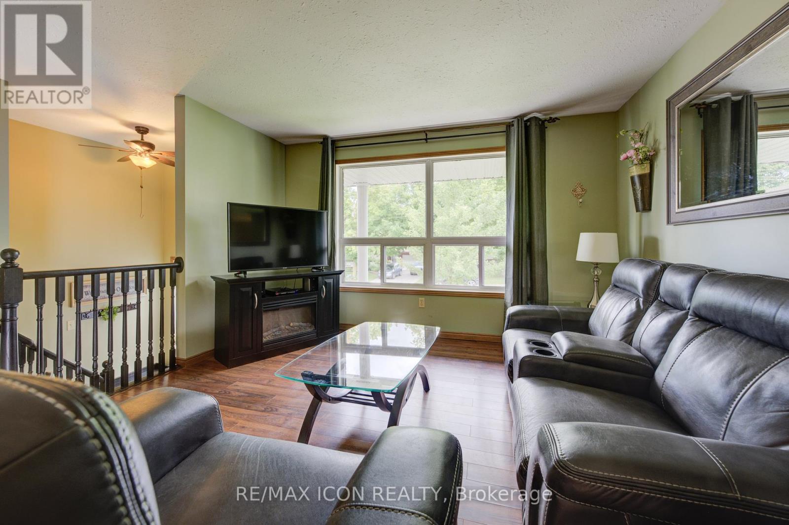 Photo 8 of 178 Melissa Crescent, Wellington North ON