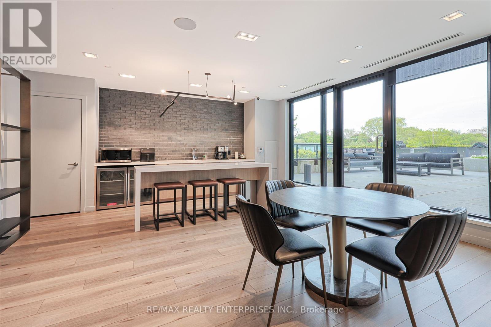 Photo 30 of 410 7 Smith Crescent, Toronto ON