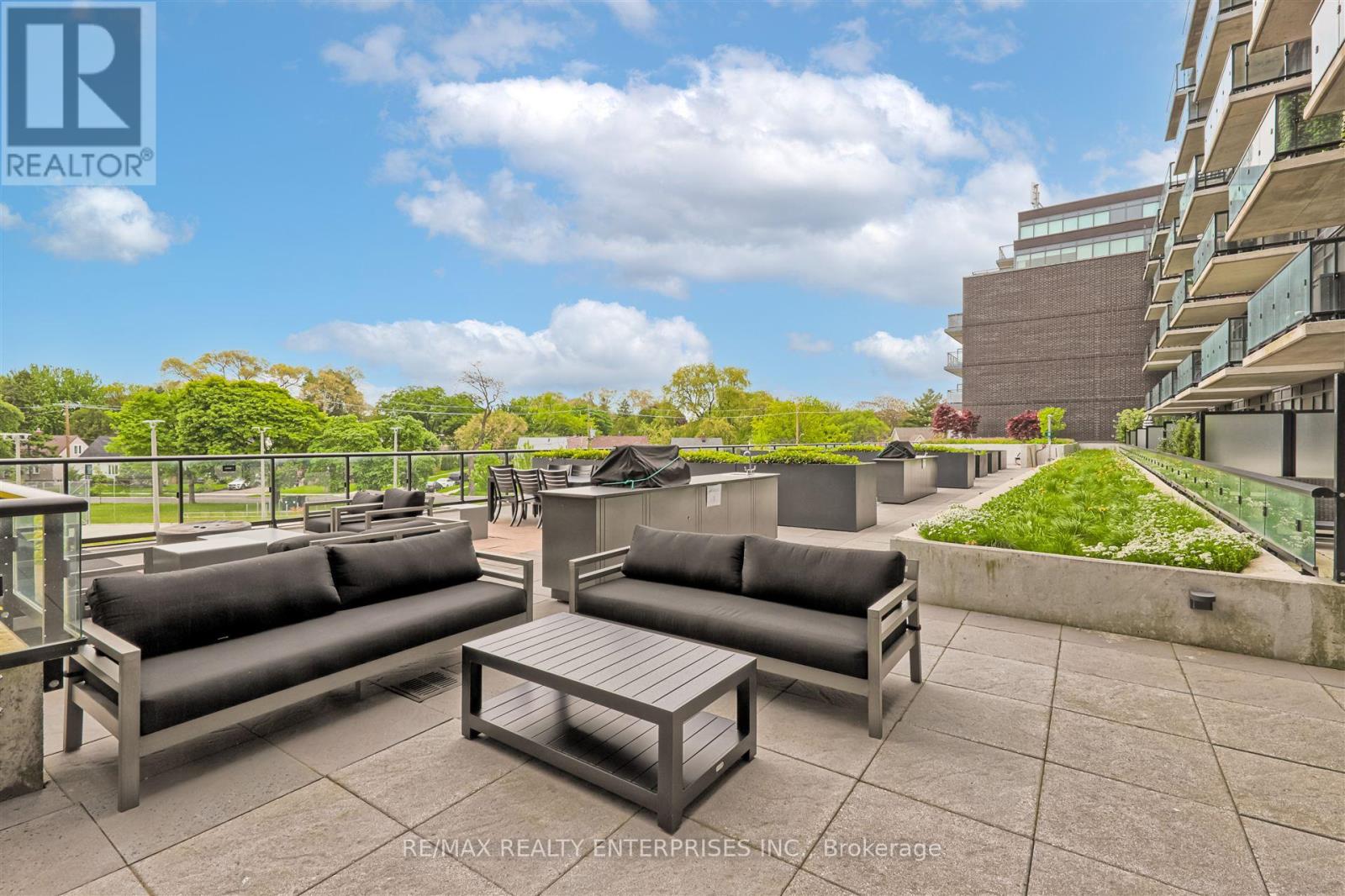Photo 14 of 410 7 Smith Crescent, Toronto ON