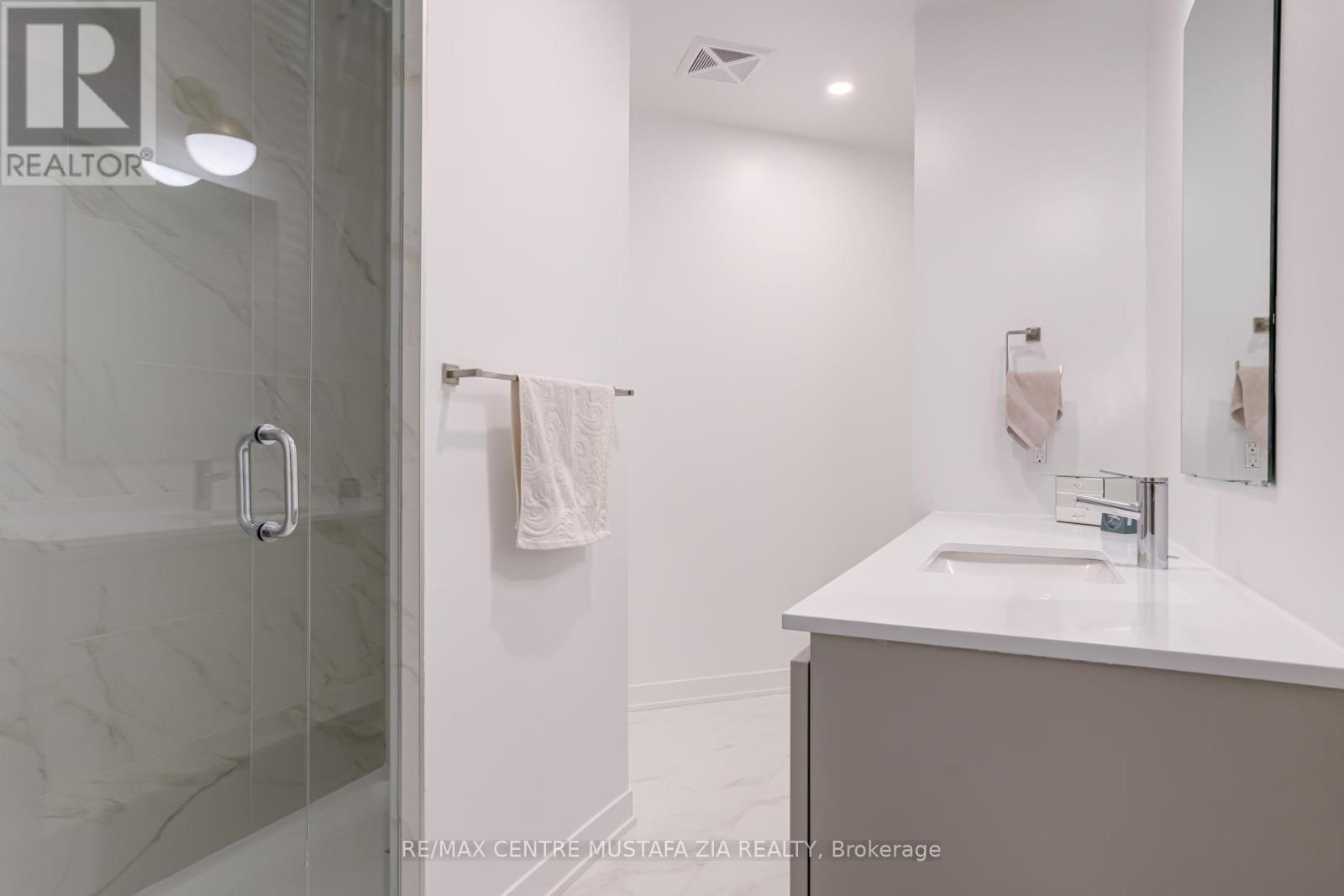 Photo 21 of 217 395 Dundas Street W, Oakville ON