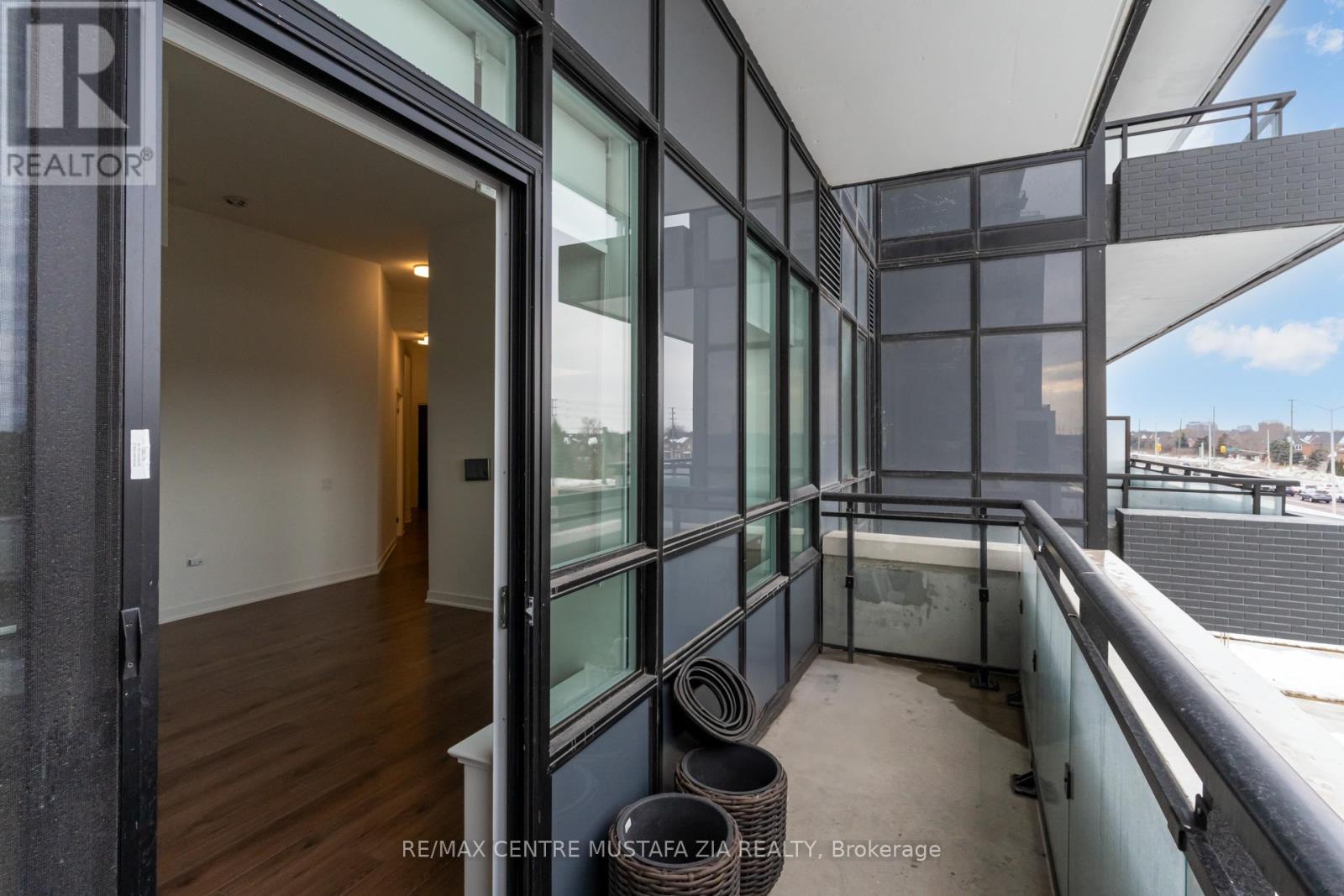 Photo 28 of 217 395 Dundas Street W, Oakville ON