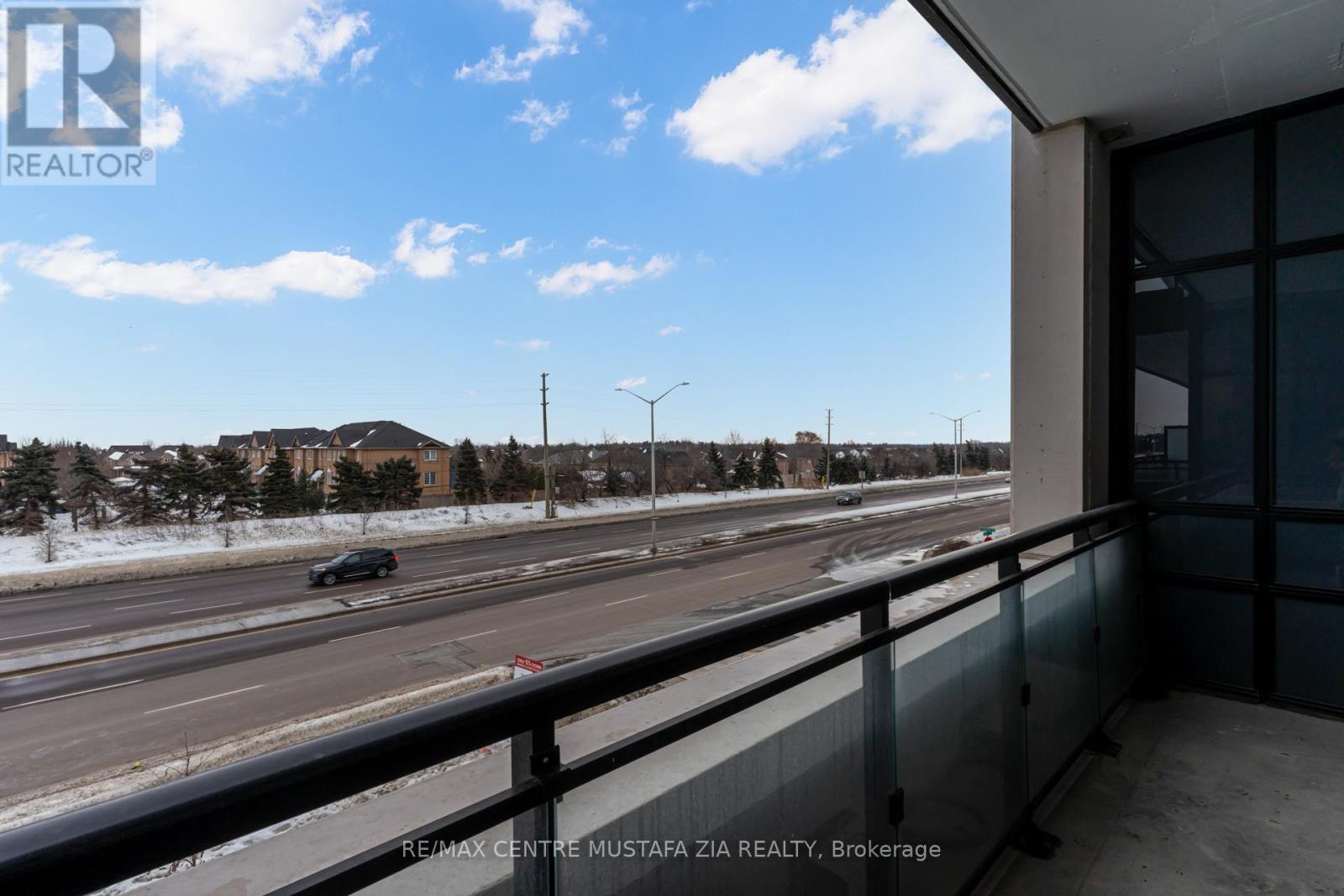 Photo 31 of 217 395 Dundas Street W, Oakville ON