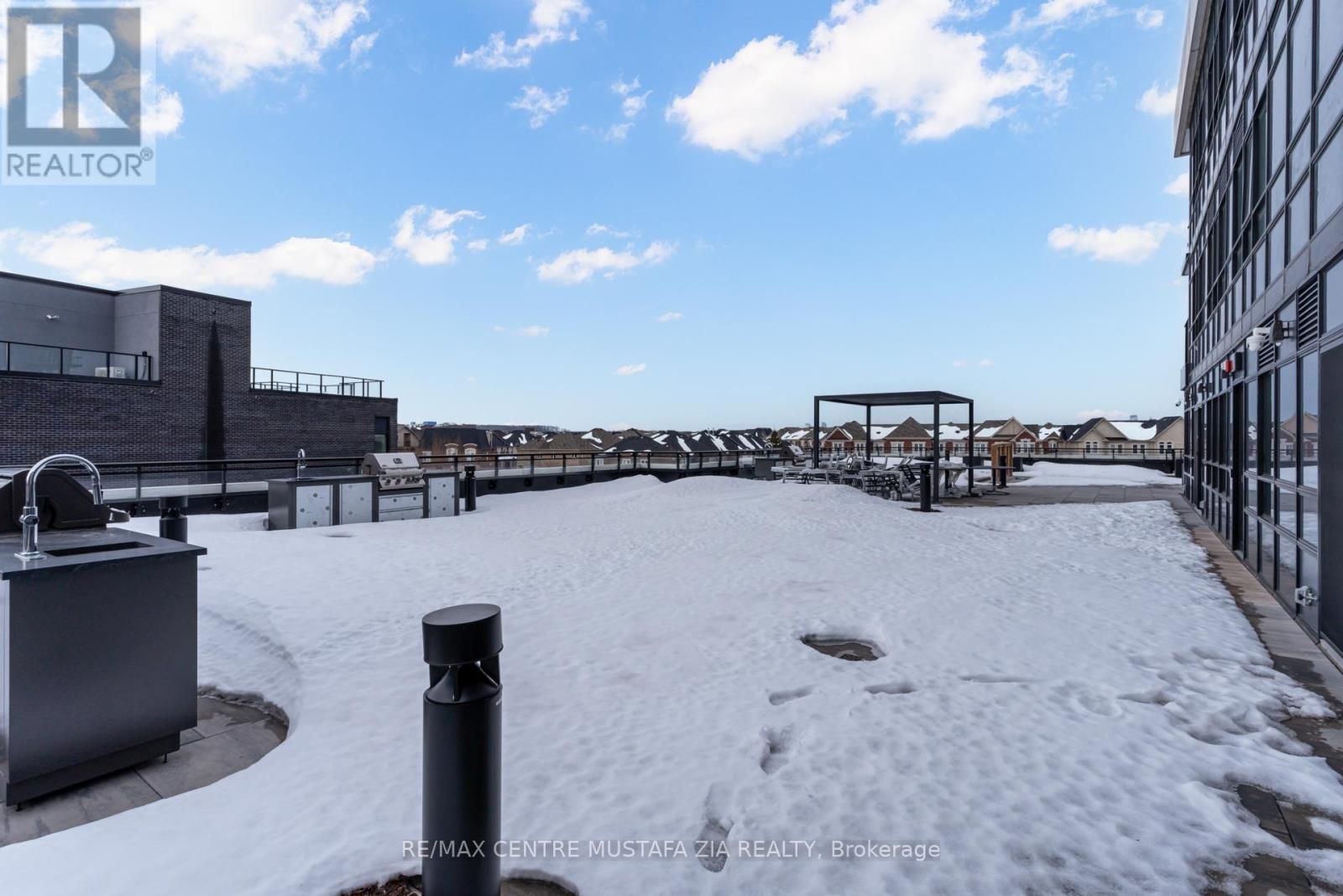 Photo 40 of 217 395 Dundas Street W, Oakville ON
