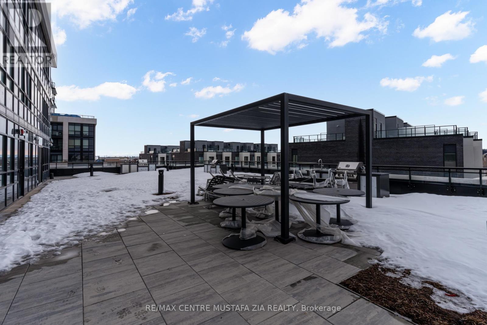Photo 44 of 217 395 Dundas Street W, Oakville ON