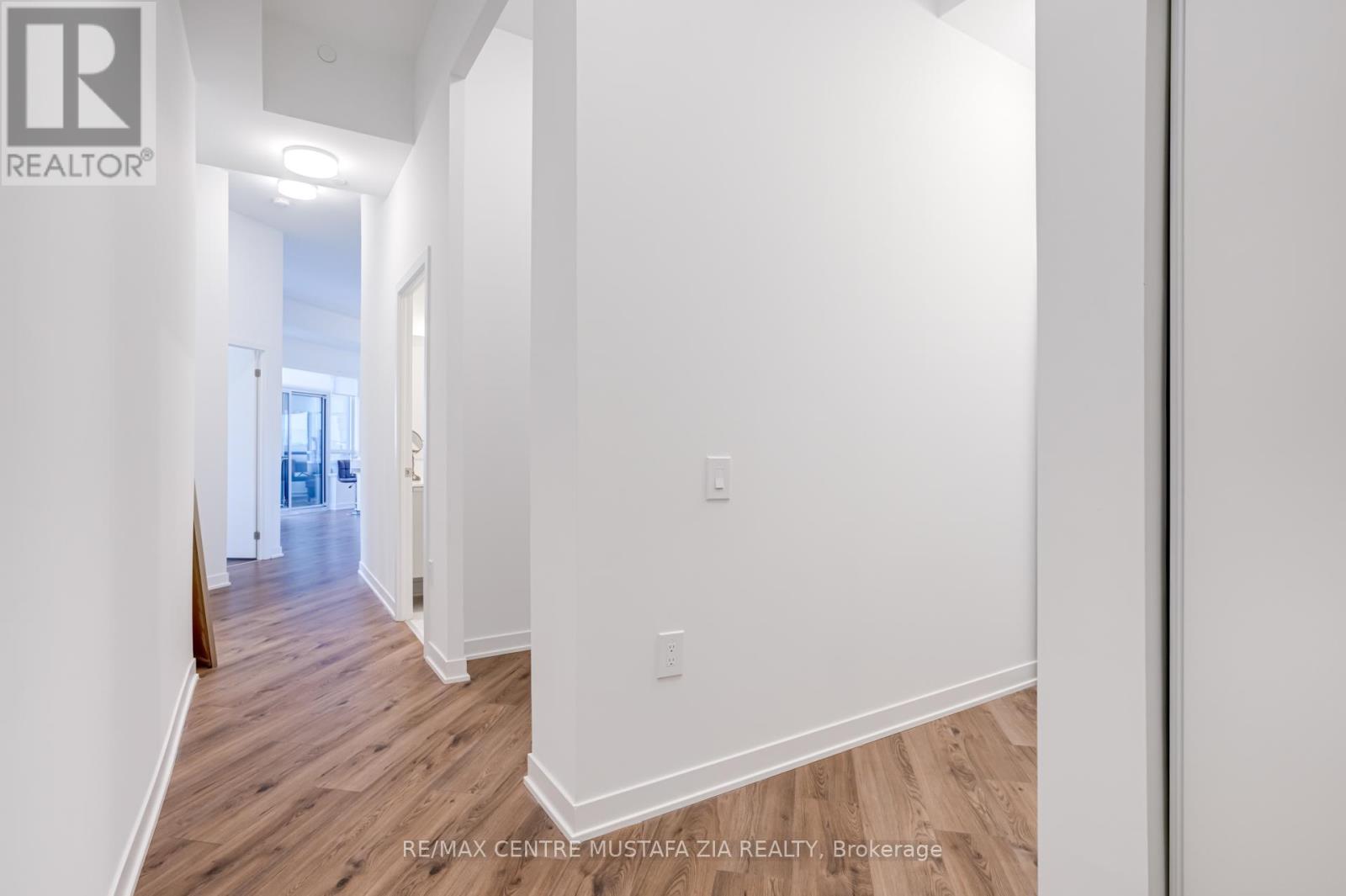 Photo 5 of 217 395 Dundas Street W, Oakville ON