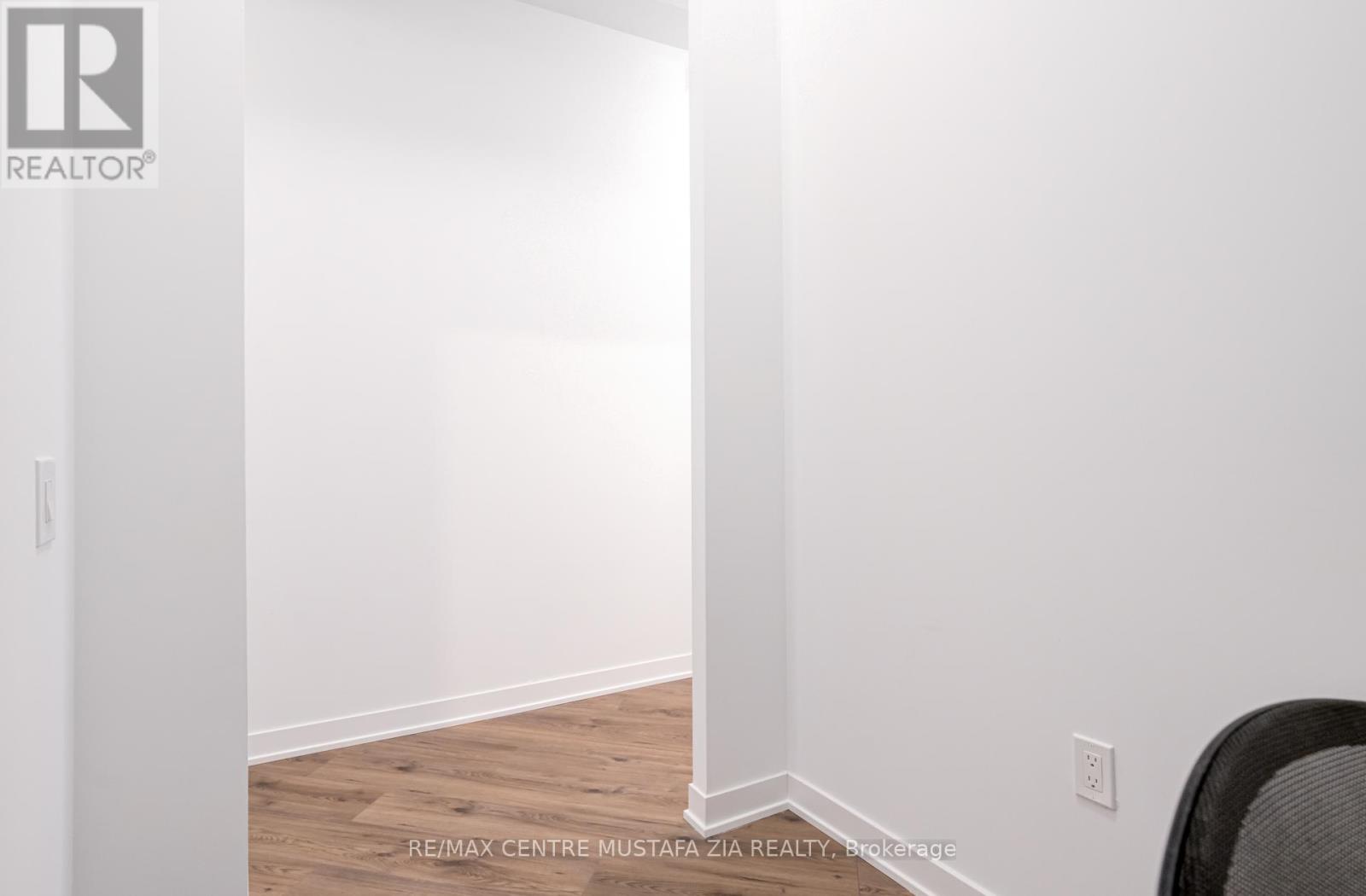 Photo 7 of 217 395 Dundas Street W, Oakville ON